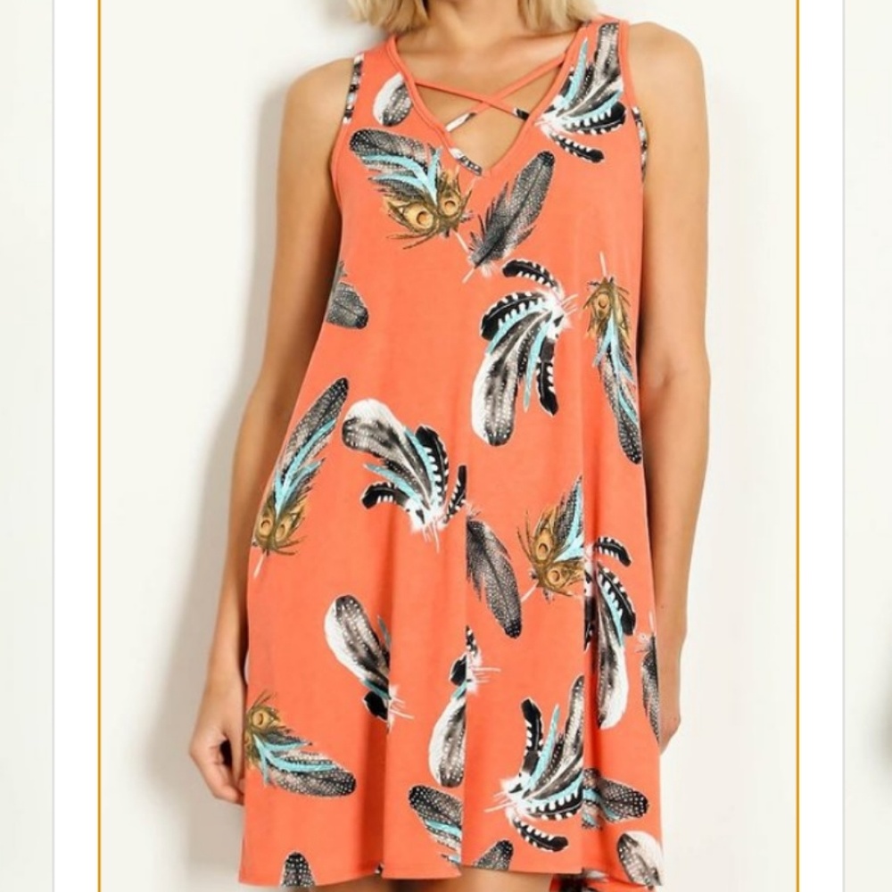 Sleeveless feather print dress